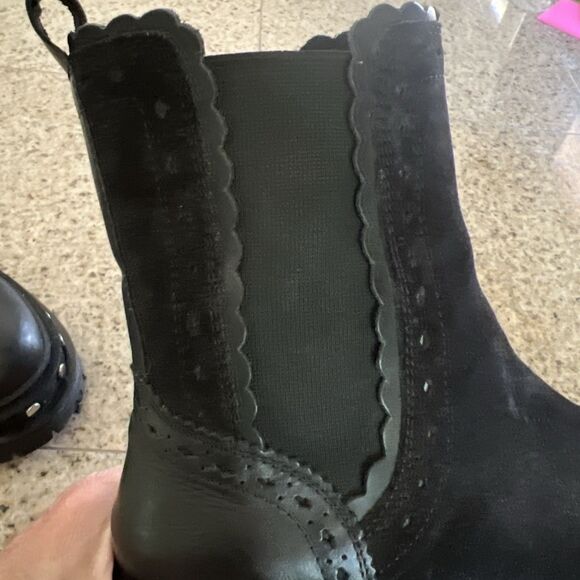 EUC Free People Tate Black Suede Chelsea Boots Size 6.5 Women's Side Zip Chunky - Picture 11 of 14